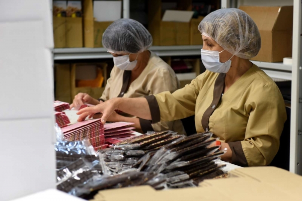 Пара из Химок открыла семейный бизнес по производству шоколада