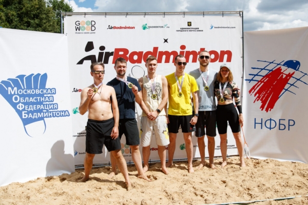 В Химках провели турнир по пляжному бадминтону AirBadminton Fest
