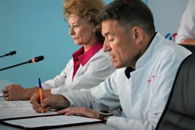 Андрей Каприн не видит проблем с лекарствами и медтехникой для онкологии из-за санкций