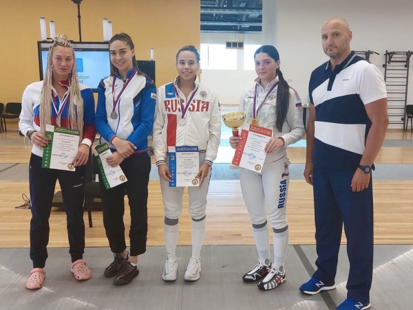 Шпажисты химкинской СШОР по фехтованию выиграли медали всероссийских турниров
