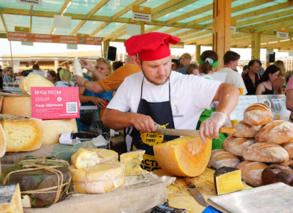 Конкурс «Лучший сыр России» проведут на фестивале «Сыр! Пир! Мир!» в Истре