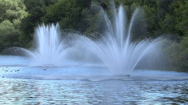 Новые плавучие фонтаны заработали на Клязьме в Ногинске