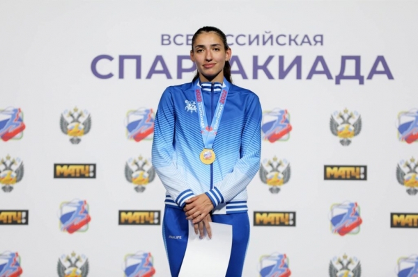 Лейла Пириева — дважды чемпионка Всероссийской спартакиады по фехтованию