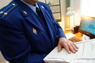 Бывших бухгалтеров алтайской больницы обвинили в хищении 30 млн рублей