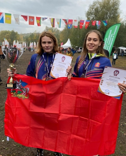 Спортсмены Химок Екатерина Денисова и Анастасия Пешикова выиграли серебро всероссийской "Гонки четырёх"?‍♀?