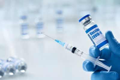Глава ВОЗ призвал иммунизировать против COVID-19 не менее 70% населения для завершения пандемии