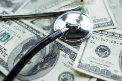 США лидировали по объему неоправданных административных расходов в здравоохранении