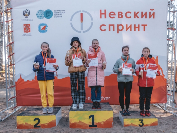 Сёстры Олейниченковы — бронзовые призёры всероссийского «Невского спринта»