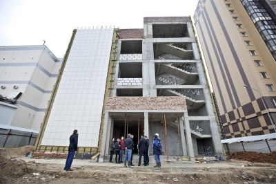 Расходы бюджета на строительство медучреждений в 2023 году увеличат на 8,5 млрд рублей