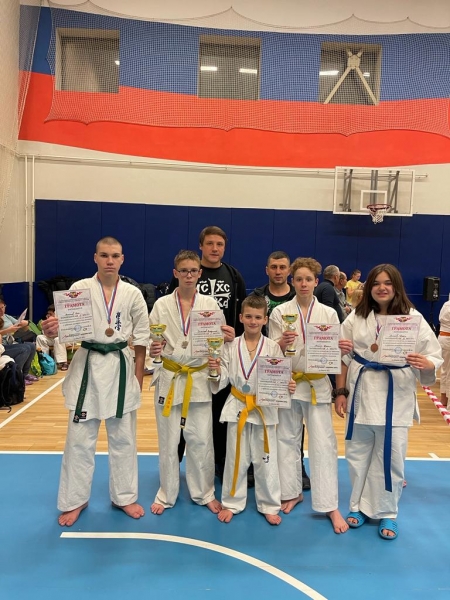 Пять каратистов Химок выиграли медали массового турнира в Люберцах