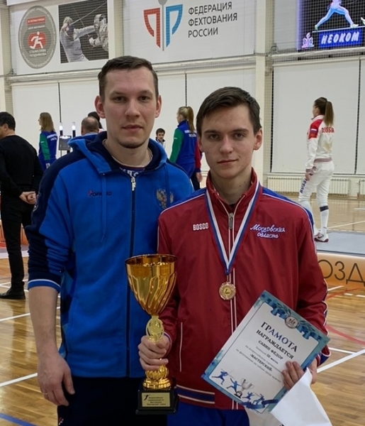 16-летний фехтовальщик Фёдор Савин — на третьем месте всероссийского турнира «Мастерский»