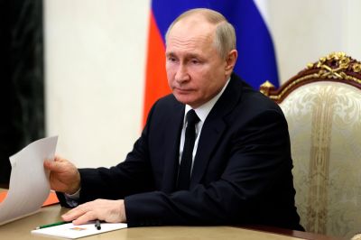 Путин назвал размер индексации зарплат медработников первичного звена с января