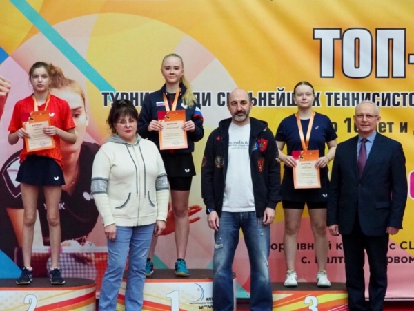 Теннисистка УОР №3 Есения Широкова — бронзовый призёр всероссийского турнира «Топ-16»
