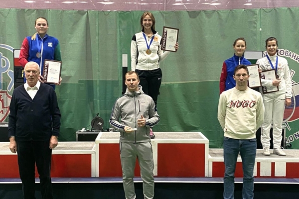 Победа Яны Егорян на всероссийском турнире саблисток в Москве