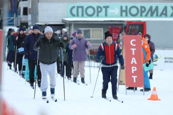Для участников клуба «Благо» провели ежегодные старты по лыжным гонкам и скандинавской ходьбе