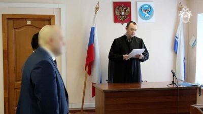 Экс-министра здравоохранения Республики Алтай отправили в колонию на 3,5 года