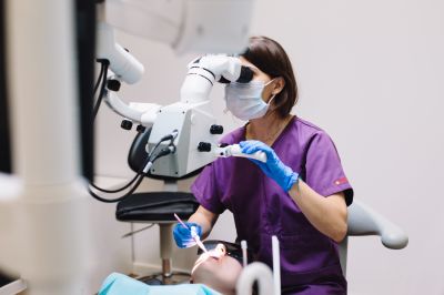 Стоматологи и травматологи вошли в TOP самых высокооплачиваемых вакансий в средних городах