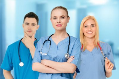 Медсестры возглавили рейтинг профессий по частоте дружбы с коллегами