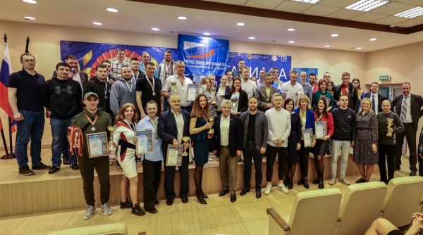 Победителям и призёрам городской Спартакиады-2023 вручили индивидуальные награды