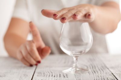 Отказ от литра алкоголя в год увеличит продолжительность жизни россиянина на 1,5 месяца