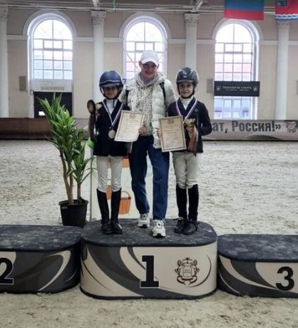 Всадники «Планерной» выиграли четыре медали областного первенства по конному спорту