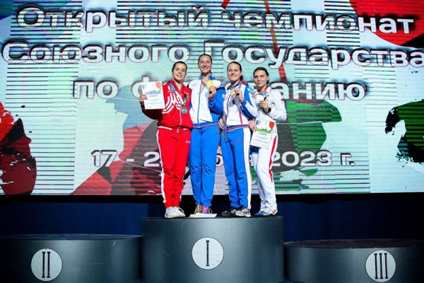 Яна Егорян — чемпионка фехтовального турнира в Минске