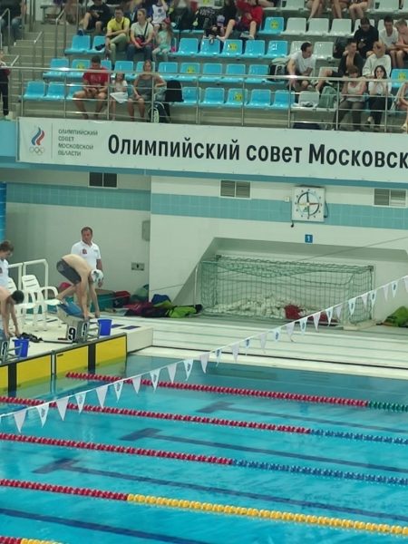Николай Ширяев из спортшколы «Химки» — серебряный призёр финальных областных соревнований по плаванию